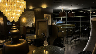 Prive_Chandlier_Bar