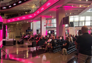 2_Conferences_Grand Entrances